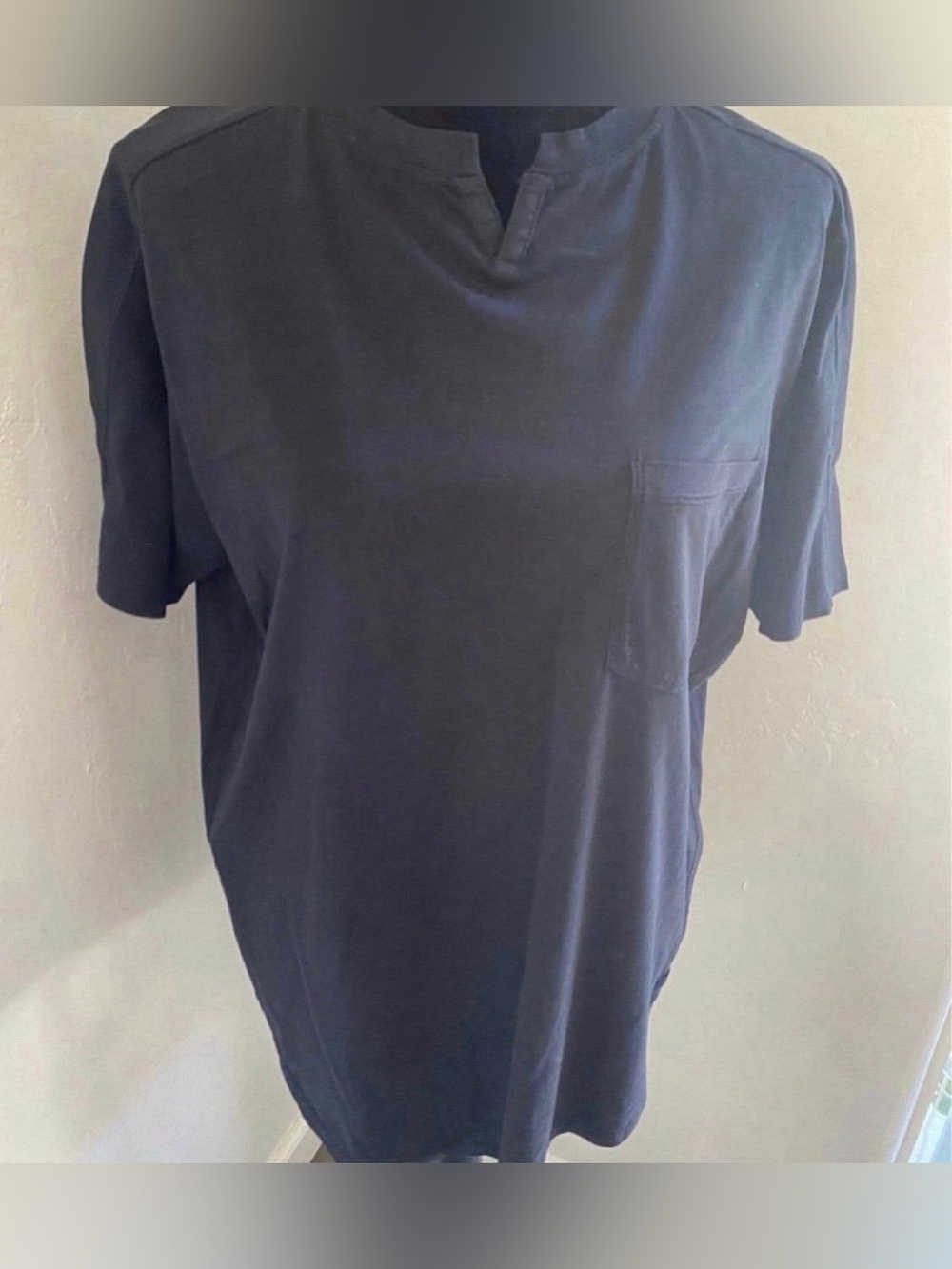 Men's Navy Pocket Short-Sleeve Henley Tee (Size L)